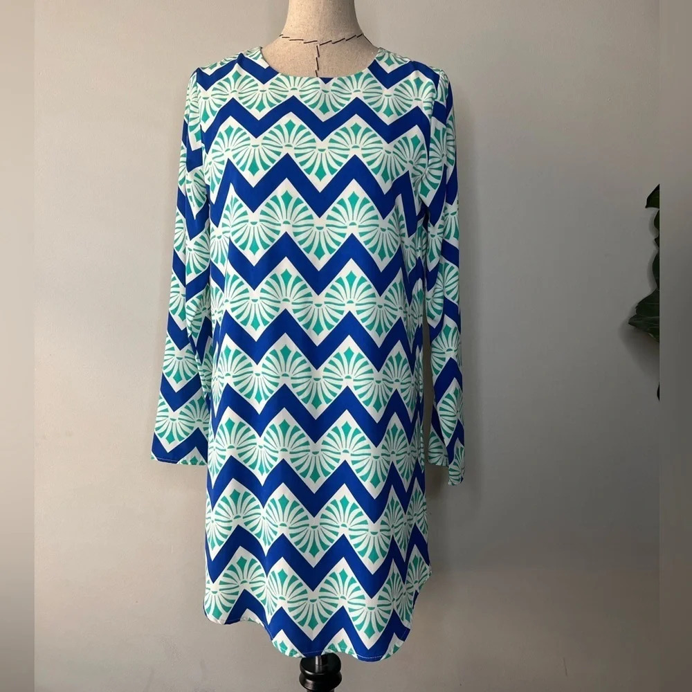 Everly made in the USA boutique chevron scallop pattern shift dress sz M NWT